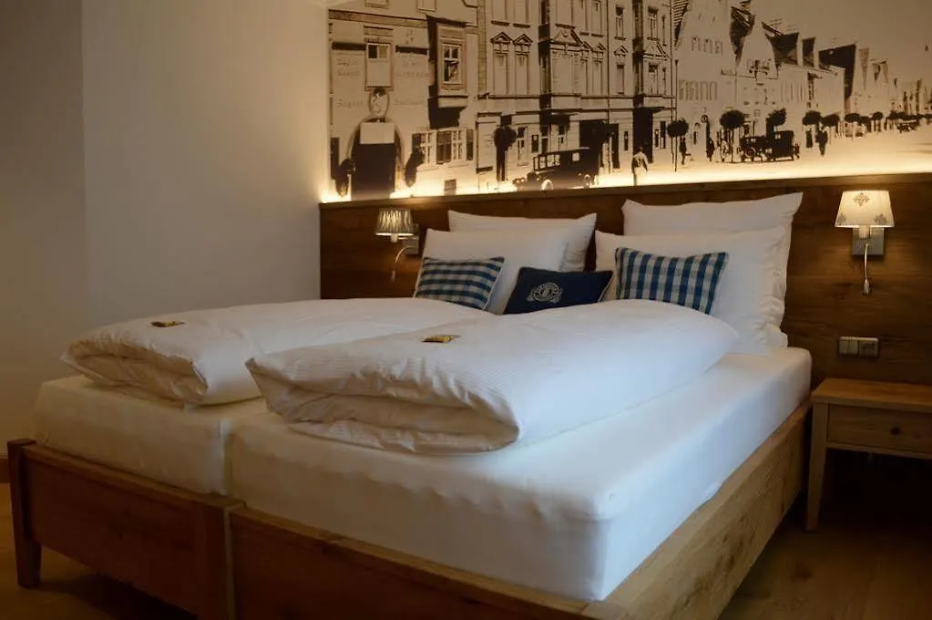 Hotel & Gaststaette Zum Erdinger Weissbraeu München 3*,